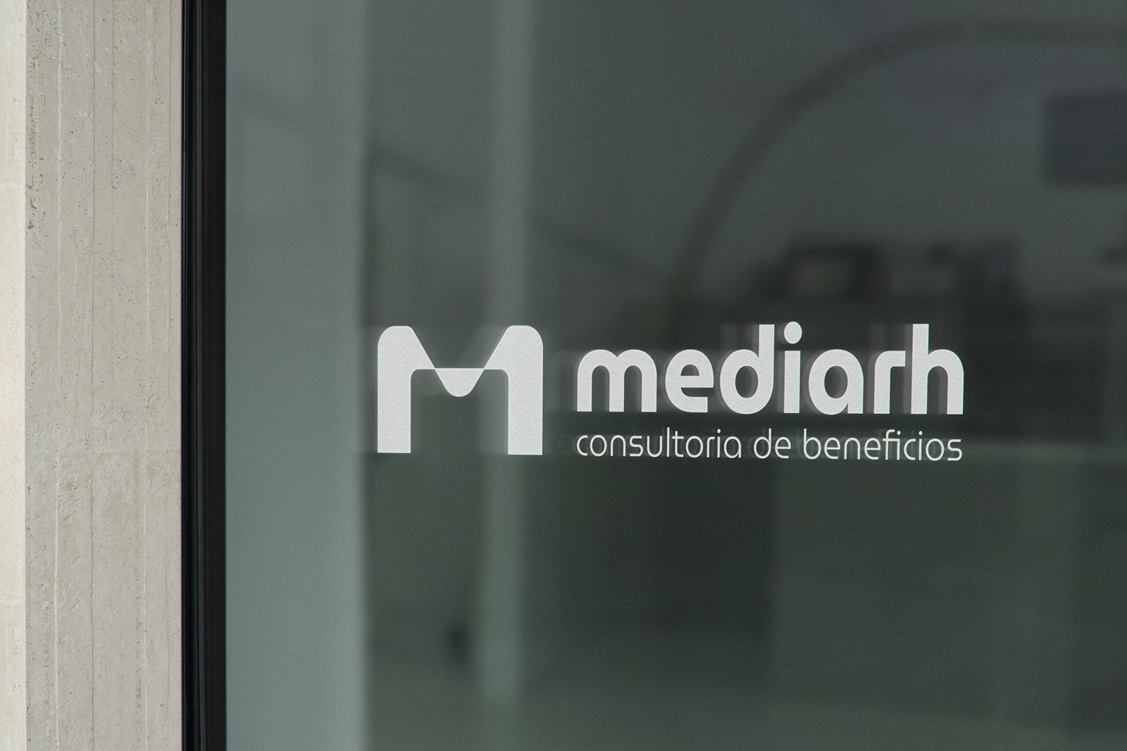 Mediarh_Porta de vidro